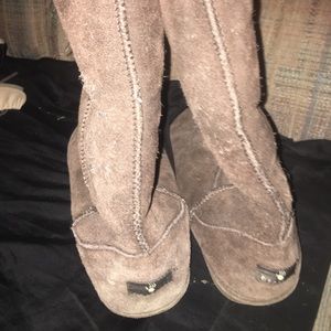 Brown bearpaw boots